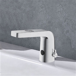Kitchen Faucet With Touchless Sensor